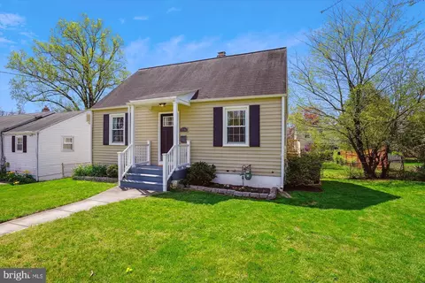 Exterior - 2706 Lindell St, Silver Spring, MD 20902 photo 2 of 11
