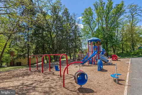View/Area - 108 Woodridge Ave, Silver Spring, MD 20901 photo 1 of 3