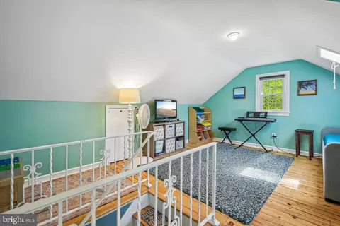 Entry Way - 108 Woodridge Ave, Silver Spring, MD 20901 photo 2 of 2