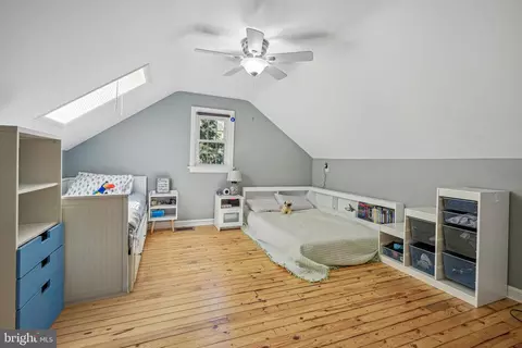Bedroom - 108 Woodridge Ave, Silver Spring, MD 20901 photo 3 of 6
