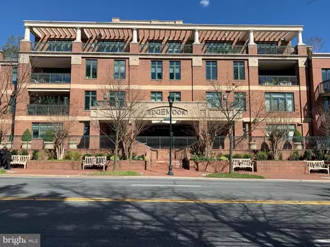 7405 Arlington Rd #103, Bethesda, MD 20814