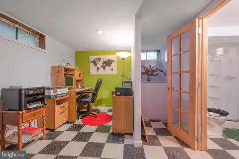 Kitchen - 2608 Urbana Dr, Silver Spring, MD 20906 photo 4 of 4