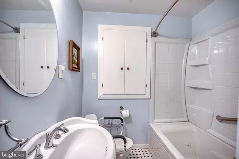 Bath - 2608 Urbana Dr, Silver Spring, MD 20906 photo 1 of 3