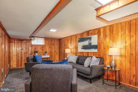 Living - 3904 Gannon Rd, Silver Spring, MD 20902 photo 10 of 11