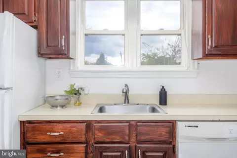 Kitchen - 3904 Gannon Rd, Silver Spring, MD 20902 photo 3 of 6