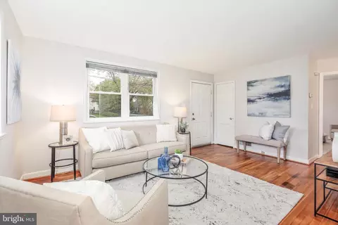 Living - 3904 Gannon Rd, Silver Spring, MD 20902 photo 2 of 11