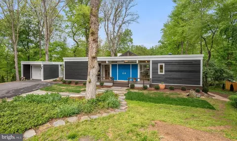 7 Park Overlook Ct, Bethesda, MD 20817