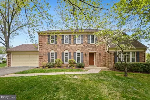 11511 Karen Dr, Potomac, MD 20854