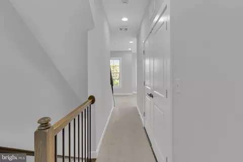 Entry Way - 9802 Fields Rd, Gaithersburg, MD 20878 photo 4 of 9