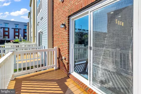Exterior - 9802 Fields Rd, Gaithersburg, MD 20878 photo 8 of 13