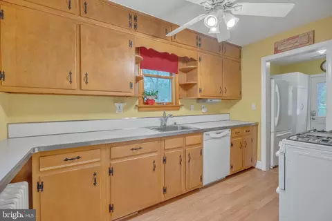 Kitchen - 2206 Briggs Chaney Rd, Silver Spring, MD 20905 photo 2 of 3