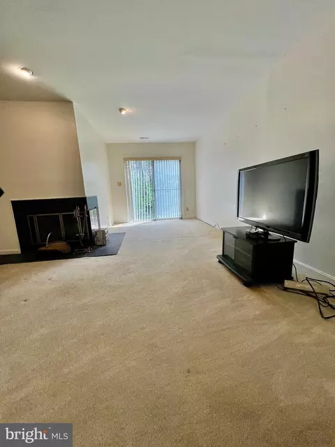 Living - 2813 Strauss Ter, Silver Spring, MD 20904 photo 4 of 4