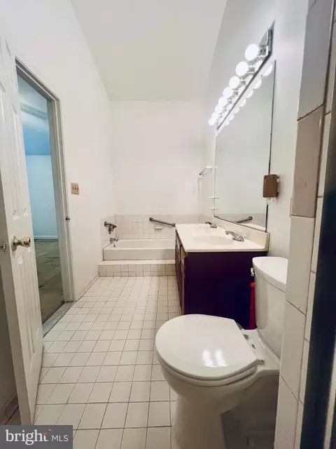 Bath - 2813 Strauss Ter, Silver Spring, MD 20904 photo 3 of 6