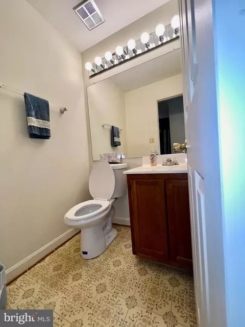 Bath - 2813 Strauss Ter, Silver Spring, MD 20904 photo 1 of 6