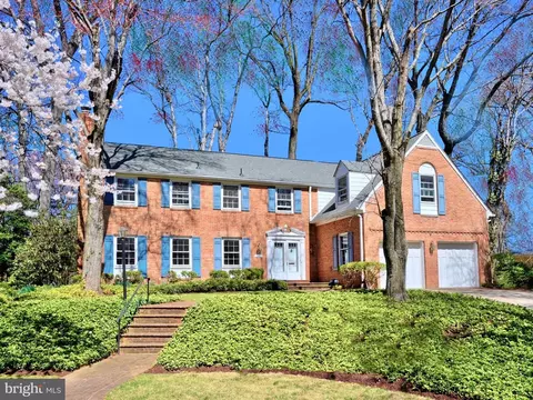 11417 Rolling House Rd, North Bethesda, MD 20852