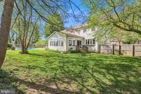 Exterior - 15405 Tindlay St, Silver Spring, MD 20905 photo 4 of 18