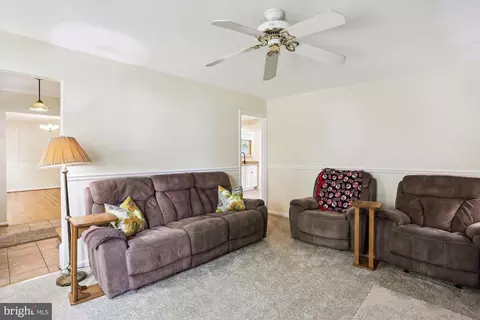 Living - 15405 Tindlay St, Silver Spring, MD 20905 photo 7 of 11
