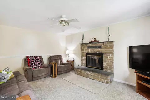 Living - 15405 Tindlay St, Silver Spring, MD 20905 photo 8 of 11