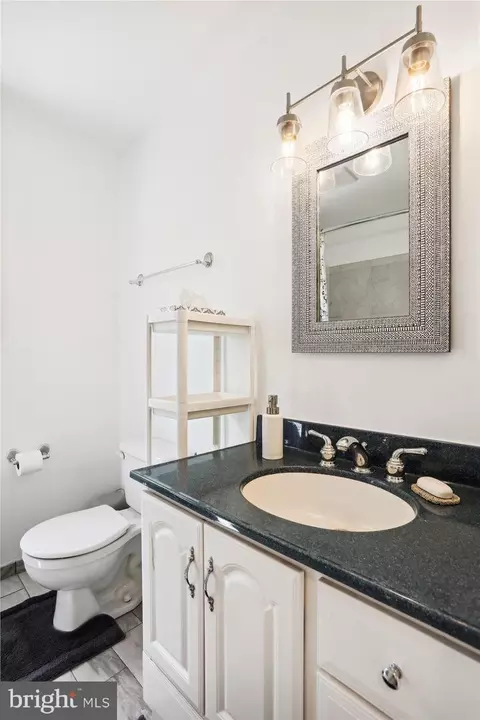 Bath - 15405 Tindlay St, Silver Spring, MD 20905 photo 8 of 9