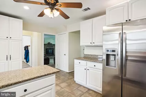 Kitchen - 15405 Tindlay St, Silver Spring, MD 20905 photo 3 of 6