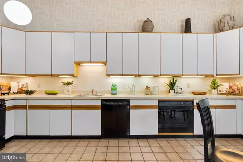 Kitchen - 1700 Kiva Rd, Silver Spring, MD 20905 photo 3 of 4