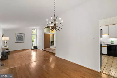 Living - 1700 Kiva Rd, Silver Spring, MD 20905 photo 4 of 5