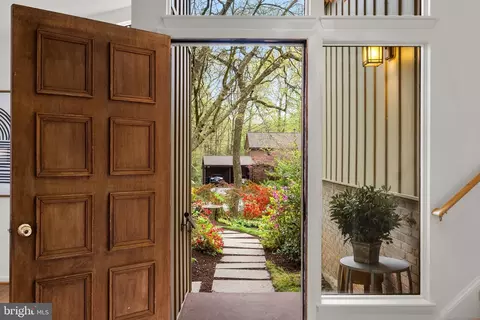 Entry Way - 1700 Kiva Rd, Silver Spring, MD 20905 photo 2 of 6