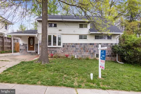 902 Brice Rd, Rockville, MD 20852