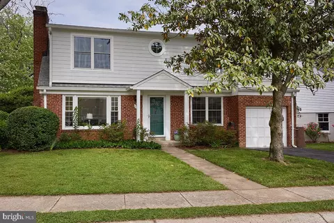 5209 Rayland Dr, Bethesda, MD 20814