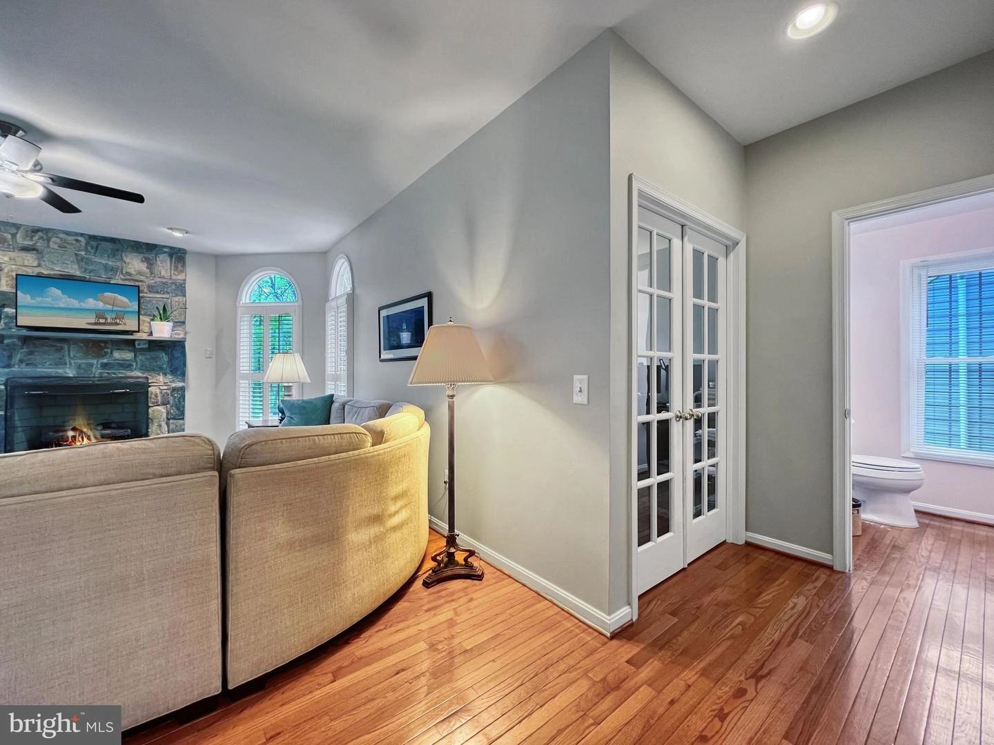 Living - 18210 Wickham Rd, Olney, MD 20832 photo 3 of 4