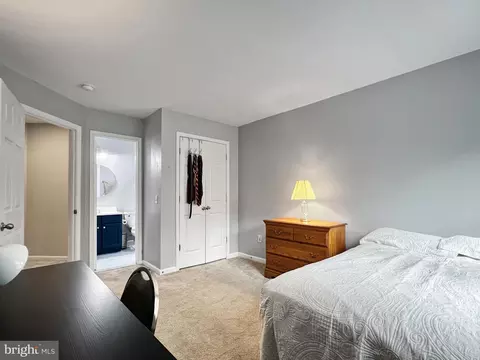 Bedroom - 18210 Wickham Rd, Olney, MD 20832 photo 6 of 9