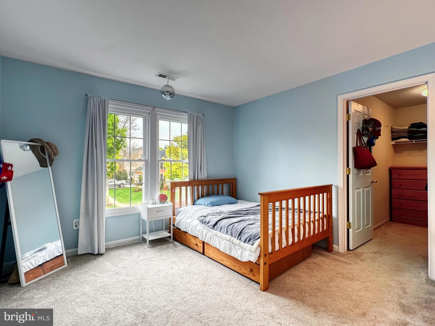 Bedroom - 18210 Wickham Rd, Olney, MD 20832 photo 4 of 9