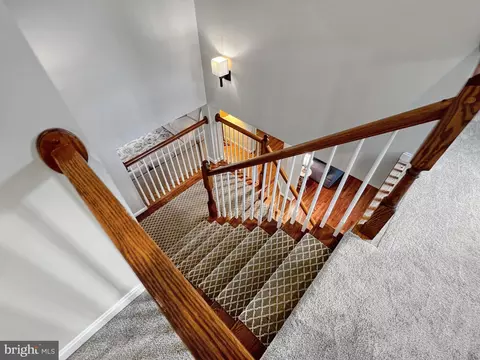 Entry Way - 18210 Wickham Rd, Olney, MD 20832 photo 4 of 6