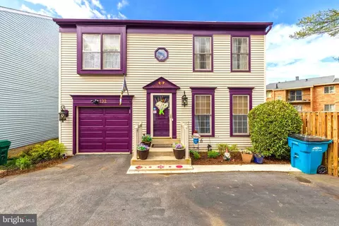 132 Water St, Gaithersburg, MD 20877