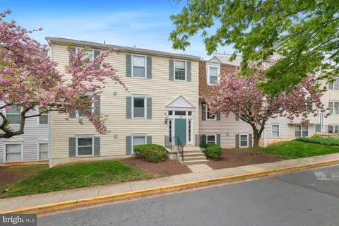 39 Pickering Ct #02, Germantown, MD 20874