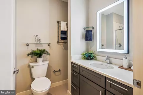 Bath - 1320 Fenwick Ln #104, Silver Spring, MD 20910 photo 1 of 4