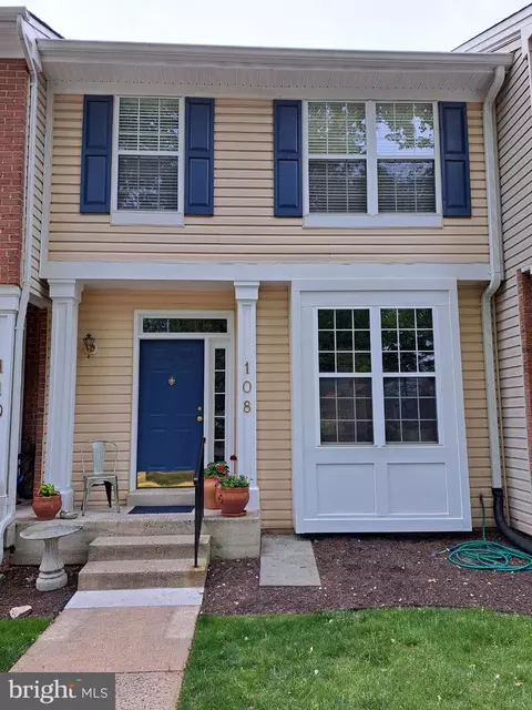 108 Twelve Oaks Ct, Gaithersburg, MD 20878