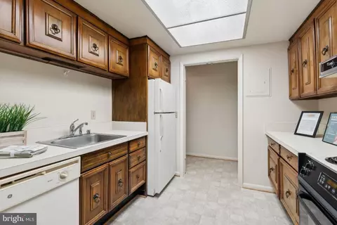 3642 Gleneagles Dr #10-2F, Silver Spring, MD 20906 photo 14