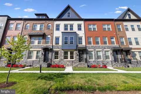 315 Armstrong Pl, Gaithersburg, MD 20878