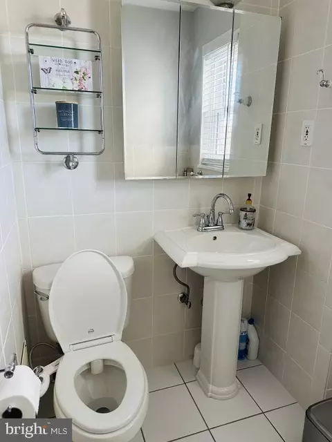 Bath - 12916 Matey Rd, Silver Spring, MD 20906 photo 2 of 6