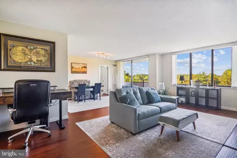 5225 Pooks Hill Rd #826S, Bethesda, MD 20814