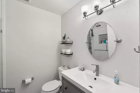 Bath - 4012 Briars Rd, Olney, MD 20832 photo 3 of 5