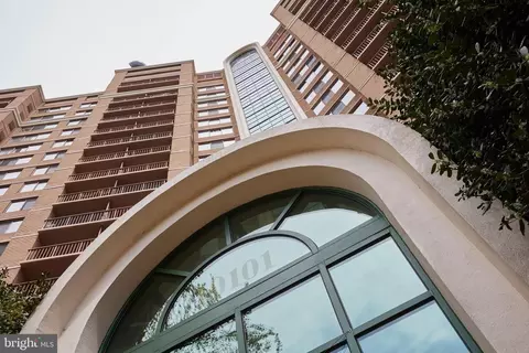 10101 Grosvenor Pl #718, North Bethesda, MD 20852