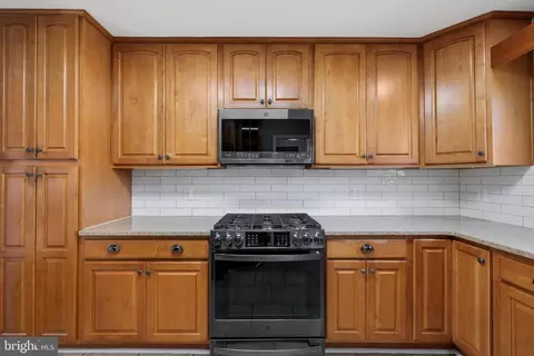 Kitchen - 9750 Hedin Dr, Silver Spring, MD 20903 photo 3 of 5