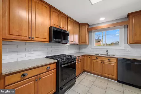 Kitchen - 9750 Hedin Dr, Silver Spring, MD 20903 photo 2 of 5