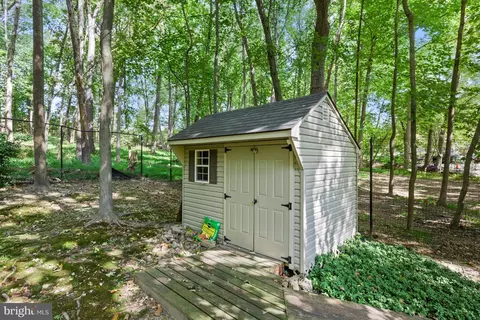 Exterior - 302 Colesville Manor Dr, Silver Spring, MD 20904 photo 11 of 12