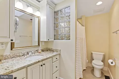 Bath - 302 Colesville Manor Dr, Silver Spring, MD 20904 photo 4 of 4