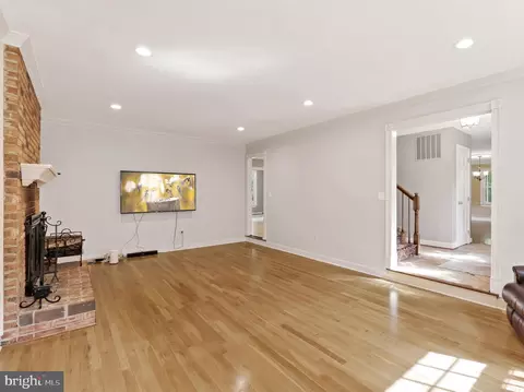 Other - 302 Colesville Manor Dr, Silver Spring, MD 20904 photo 4 of 10