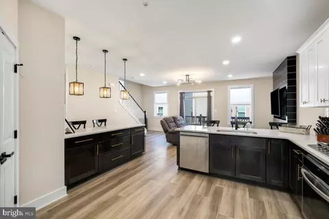 Kitchen - 3505 Landing Way, Silver Spring, MD 20906 photo 5 of 5