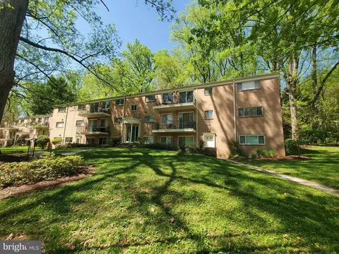 10600 Kenilworth Ave #10600, Bethesda, MD 20814